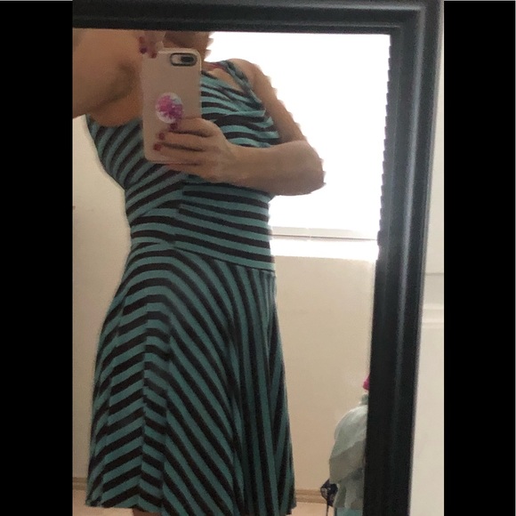 My Michelle/Woman’s dress striped dress. Sz small - Picture 4 of 7